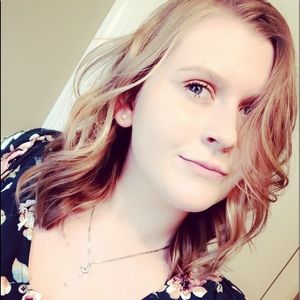 Meet your Posher, Kenzie